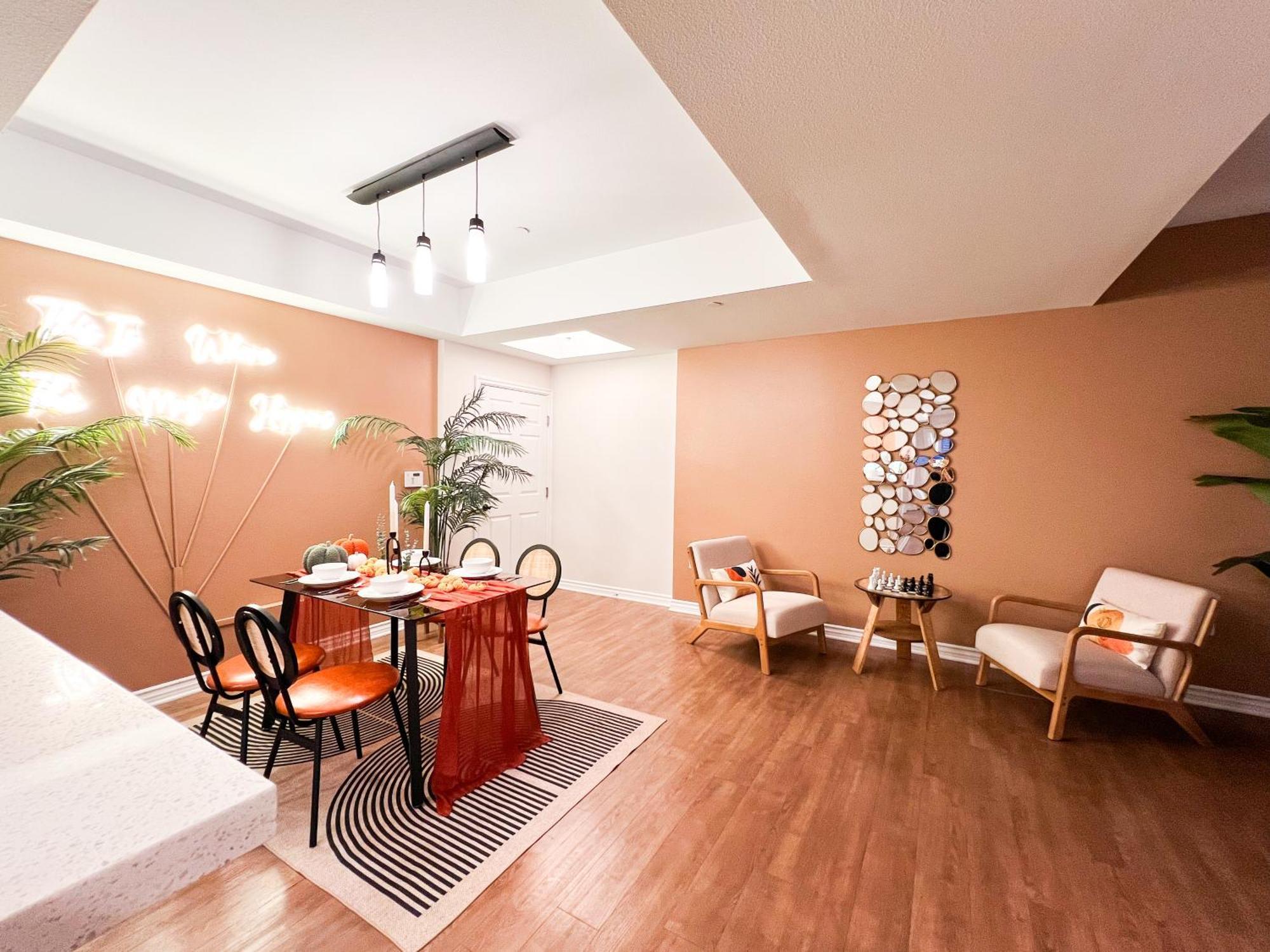 Beautiful 2 Bd 3 Beds In Heart Of Encino 105 *