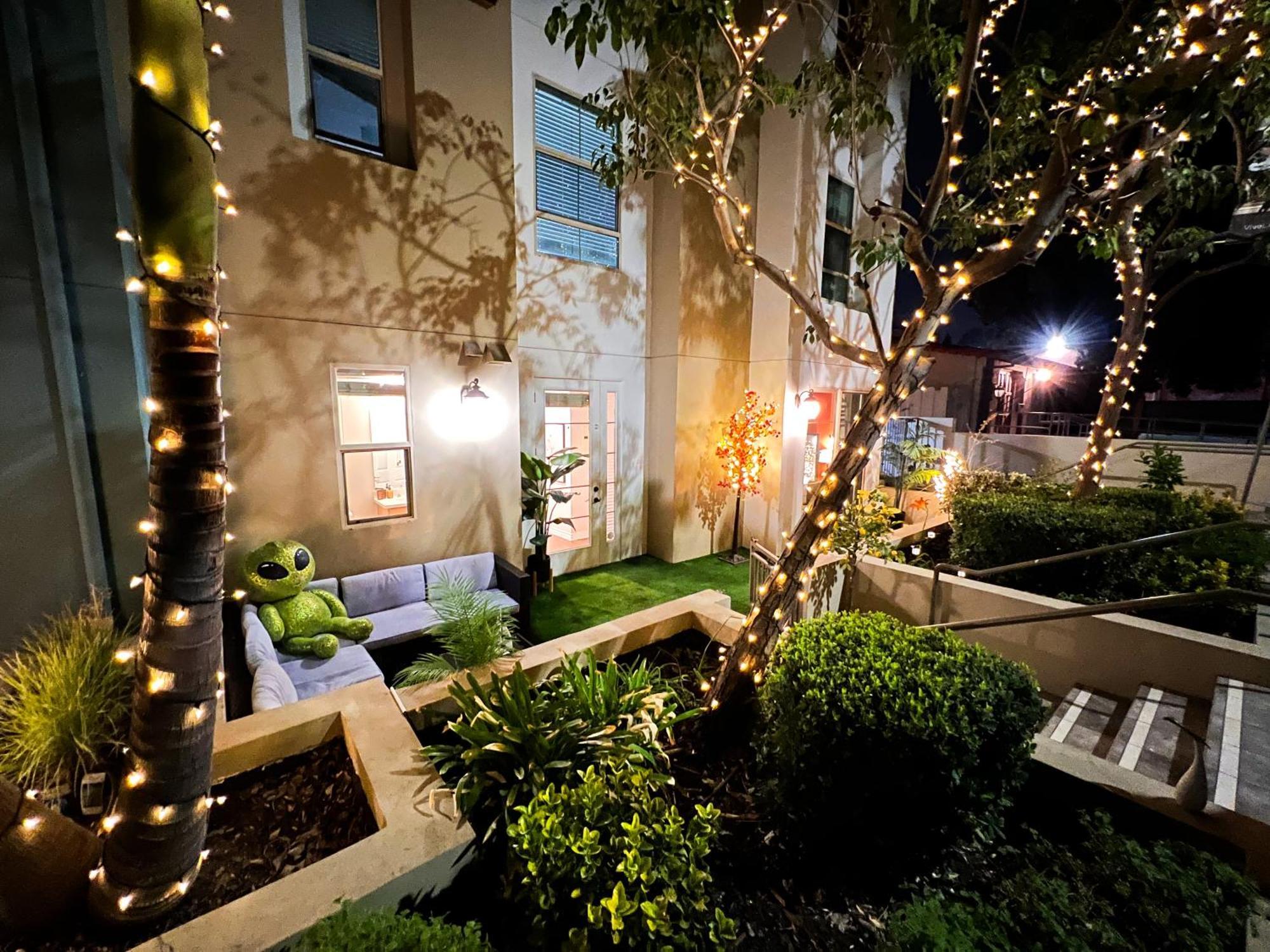 Beautiful 2 Bd 3 Beds In Heart Of Encino 105 Apartamento