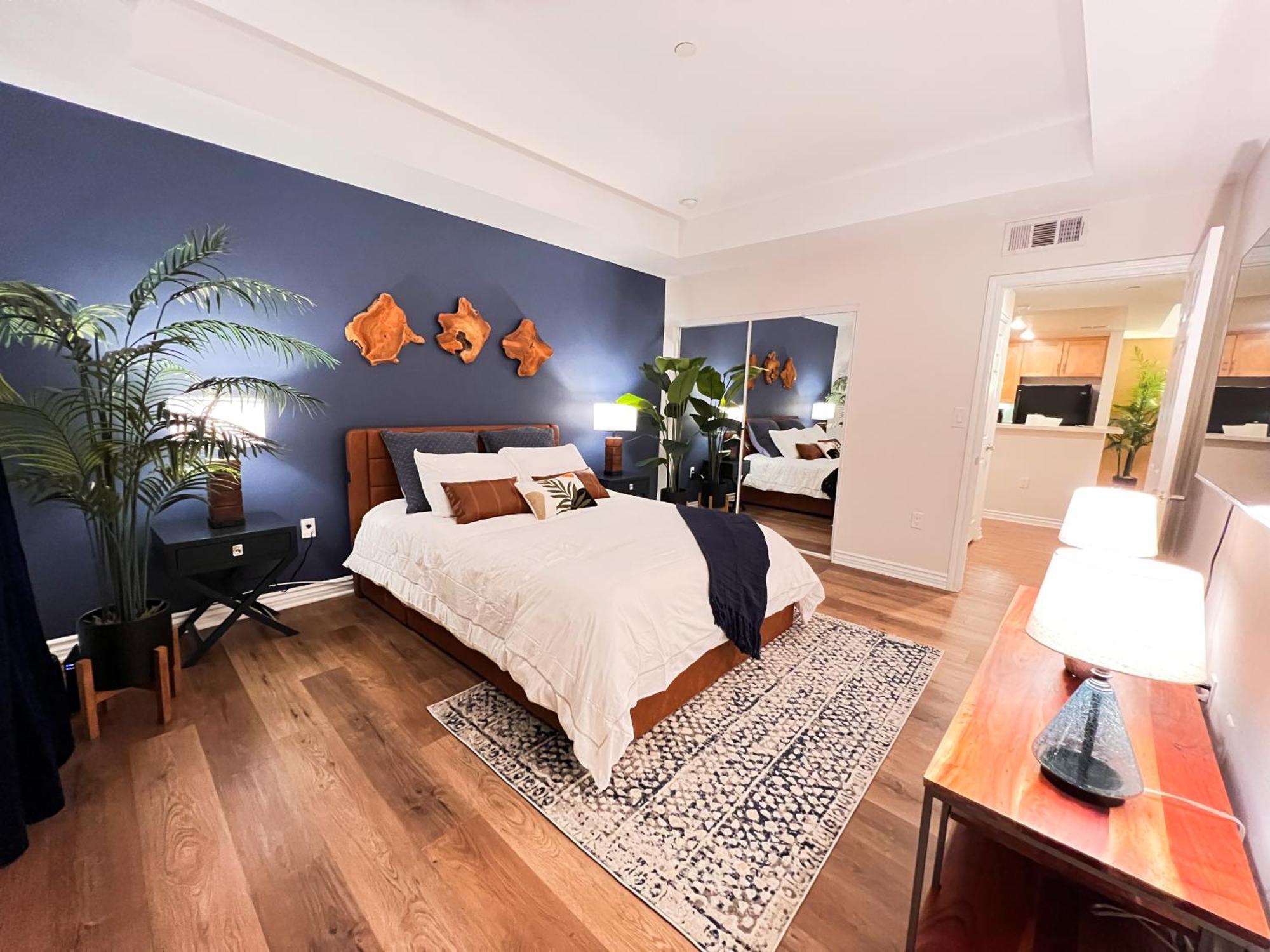 Apartamento Beautiful 2 Bd 3 Beds In Heart Of Encino 105 Los Ángeles
