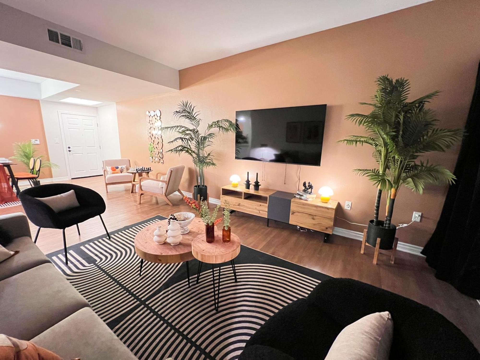 Apartamento Beautiful 2 Bd 3 Beds In Heart Of Encino 105